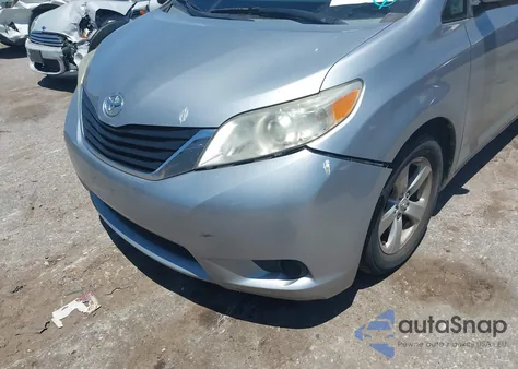 2013 Toyota Sienna Le V6 8 Passenger from USA, damaged, VIN 5TDKK3DC5DS329370